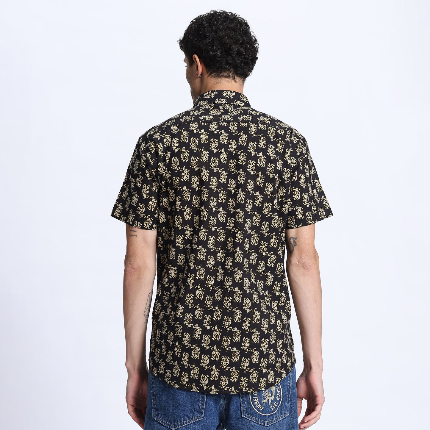 Men's Black and Gold Leaf Print Casual Shirt